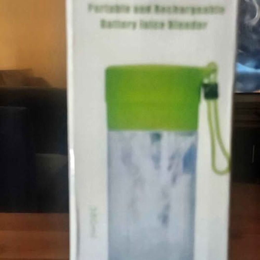 Portable and Rechargeable Battery Juice Blender HM-03